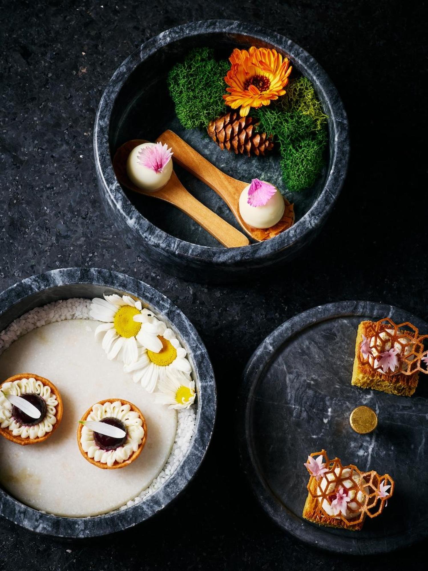 Several elaborate dishes from \u200bTani\u00e8re\u00b3